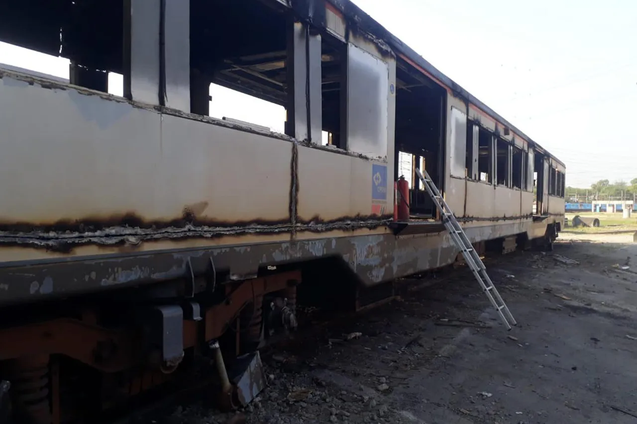 Cortes e Reciclagem de Vagões e Locomotivas - imagem 2