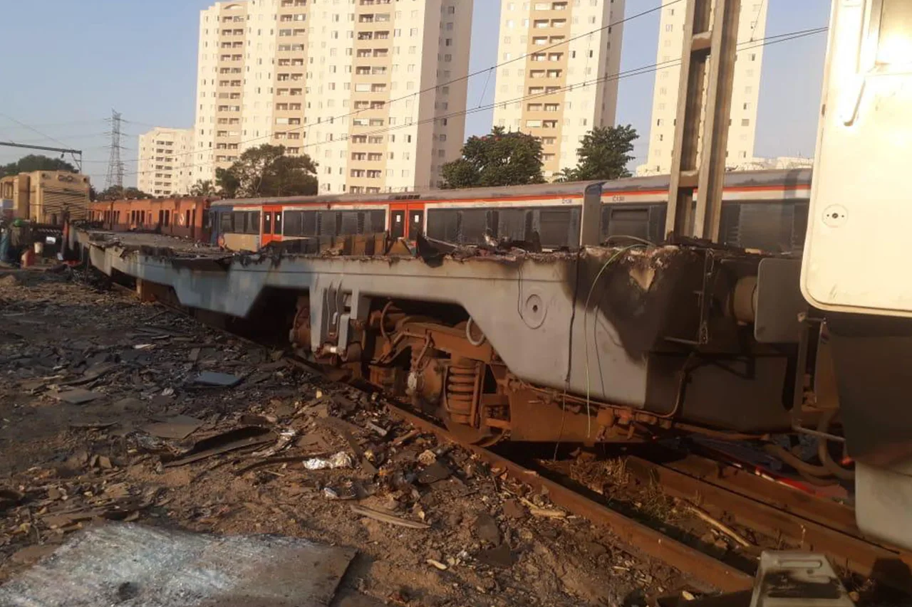 Cortes e Reciclagem de Vagões e Locomotivas - imagem 3